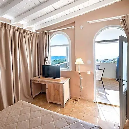 Smy Santorini & 4* Kamári