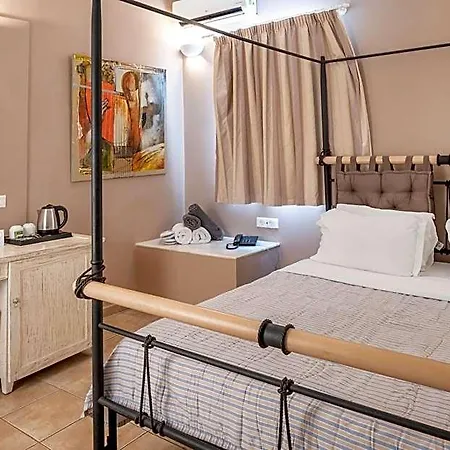Smy Santorini & 4*