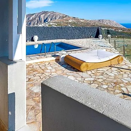 Smy Santorini & Hotel 4*
