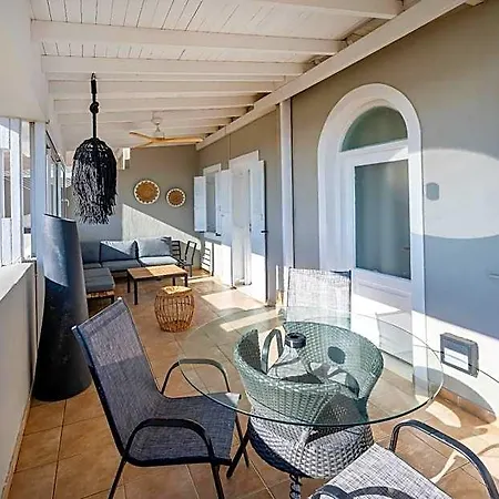 Smy Santorini & Hotel 4*