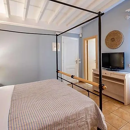 Smy Santorini & 4* Kamári